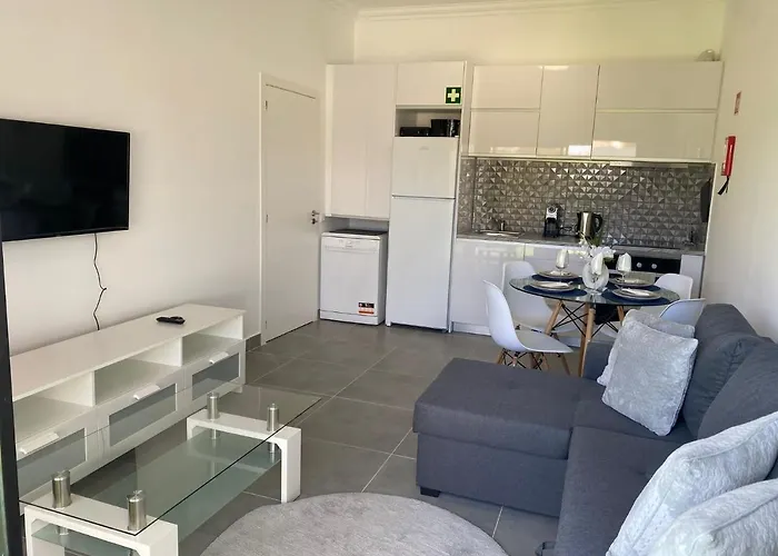 Casa Com Terraco E Piscina * 사그레스