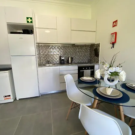Casa Com Terraço E Piscina Appartement