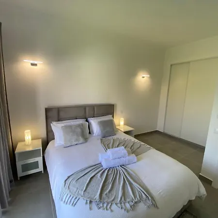 Casa Com Terraco E Piscina * Sagres