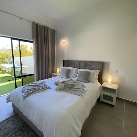 Casa Com Terraco E Piscina Appartement