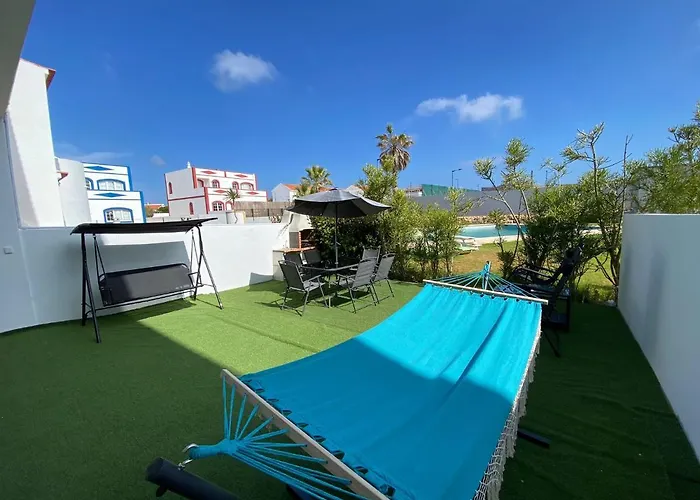 Casa Com Terraco E Piscina * Sagres